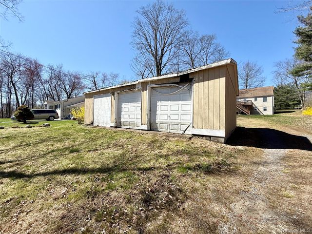 2882 Lexington Avenue, Mohegan Lake, NY 10547