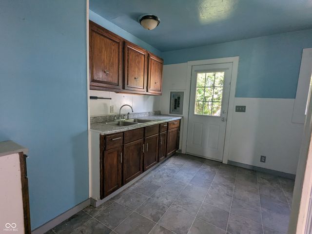 2234 Silver Street, Anderson, IN 46012