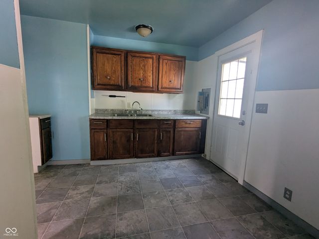 2234 Silver Street, Anderson, IN 46012