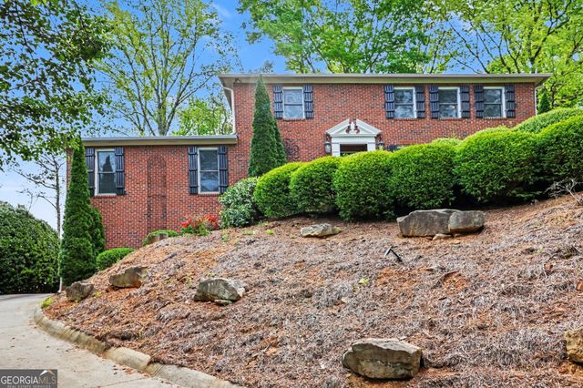 205 Marsh Glen Point, Atlanta, GA 30328