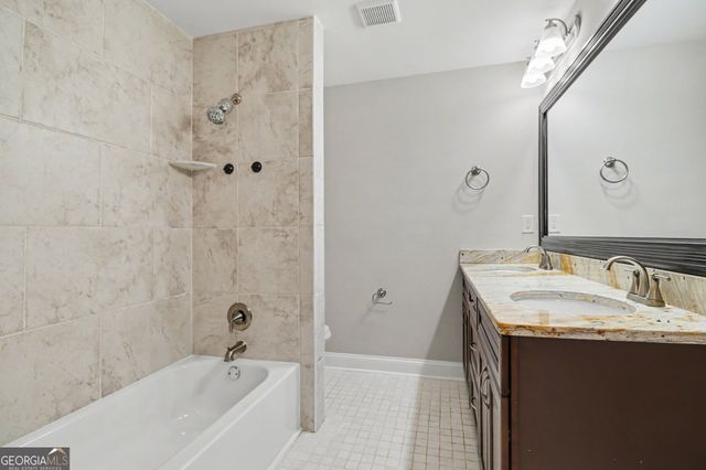 205 Marsh Glen Point, Atlanta, GA 30328