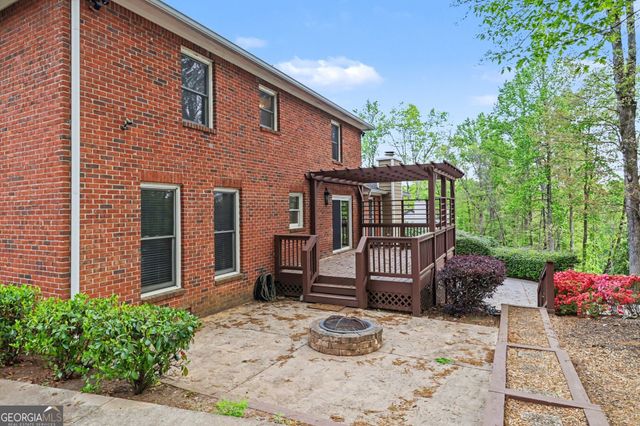 205 Marsh Glen Point, Atlanta, GA 30328