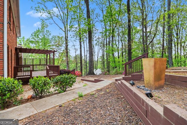 205 Marsh Glen Point, Atlanta, GA 30328