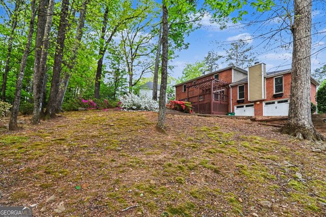 205 Marsh Glen Point, Atlanta, GA 30328