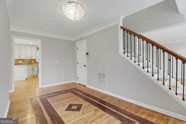 205 Marsh Glen Point, Atlanta, GA 30328