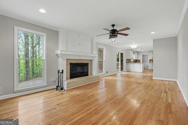 205 Marsh Glen Point, Atlanta, GA 30328