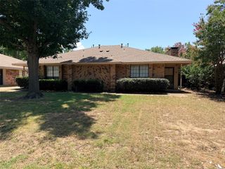 1014 Bluebird Drive, Irving, TX 75061