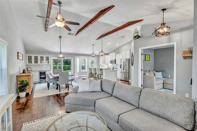 5801 BLACK WALNUT COURT, Tampa, FL 33625