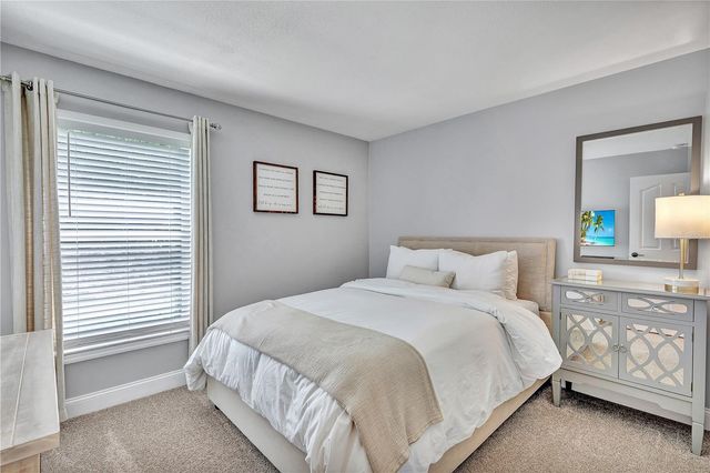 5801 BLACK WALNUT COURT, Tampa, FL 33625