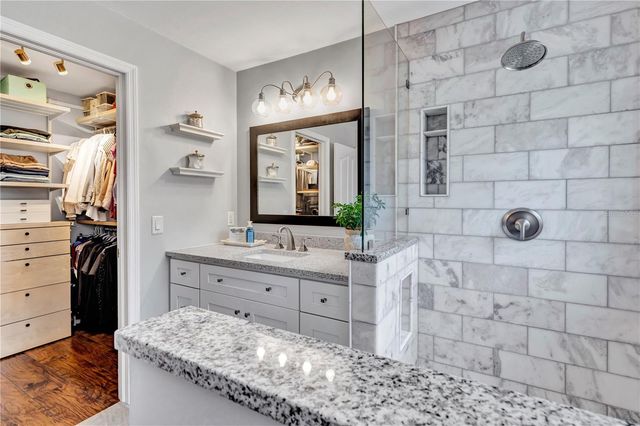 5801 BLACK WALNUT COURT, Tampa, FL 33625