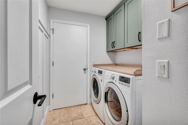 5801 BLACK WALNUT COURT, Tampa, FL 33625