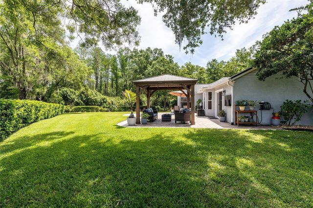 5801 BLACK WALNUT COURT, Tampa, FL 33625