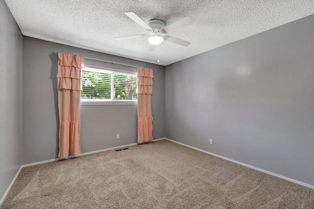4887 E Pico Avenue, Fresno, CA 93726
