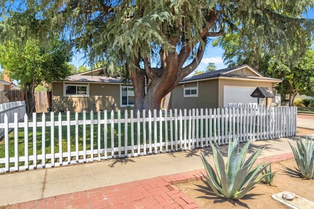 4887 E Pico Avenue, Fresno, CA 93726