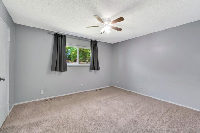 4887 E Pico Avenue, Fresno, CA 93726