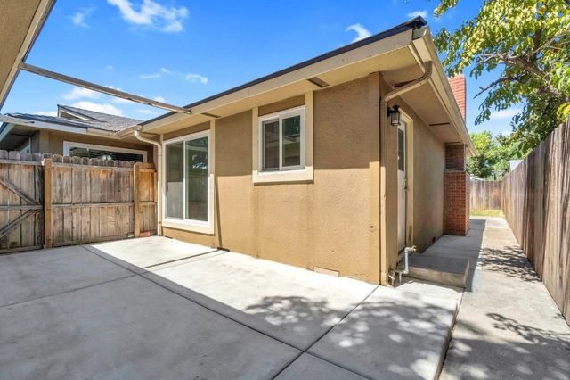 4887 E Pico Avenue, Fresno, CA 93726