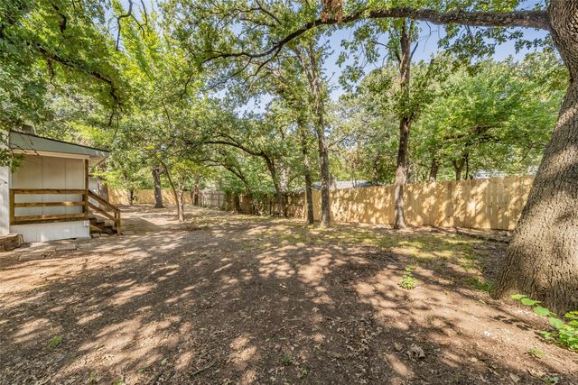 110 Bluebonnet Drive, Highland Village, TX 75077