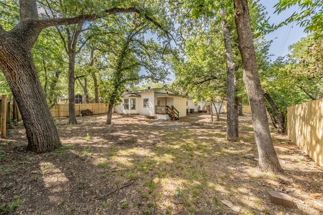 110 Bluebonnet Drive, Highland Village, TX 75077