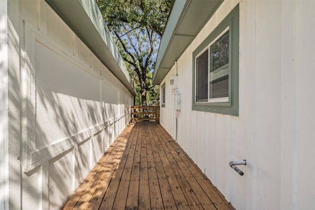 110 Bluebonnet Drive, Highland Village, TX 75077