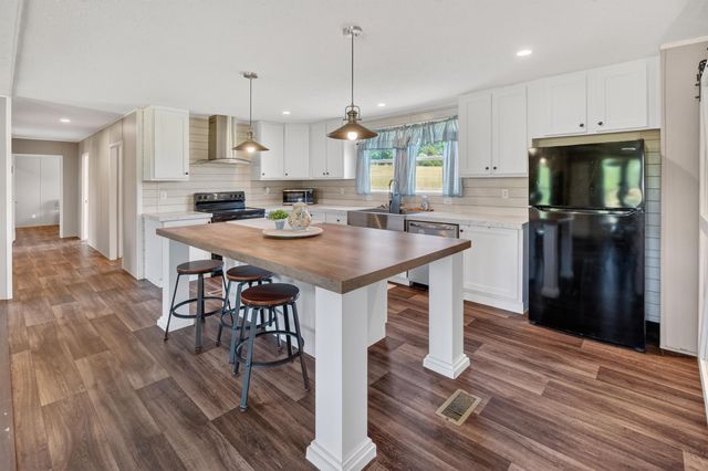 580 Melvin Hill Road, Campobello, SC 29322
