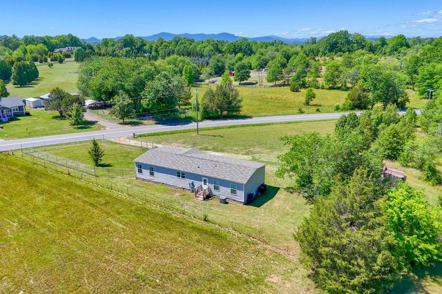 580 Melvin Hill Road, Campobello, SC 29322