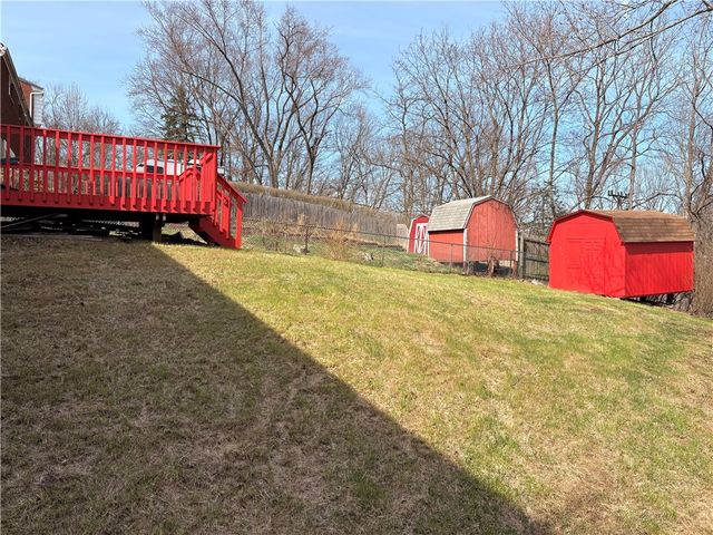 50 Dundalk Dr, Penn Hills, PA 15235