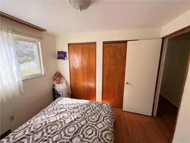 50 Dundalk Dr, Penn Hills, PA 15235