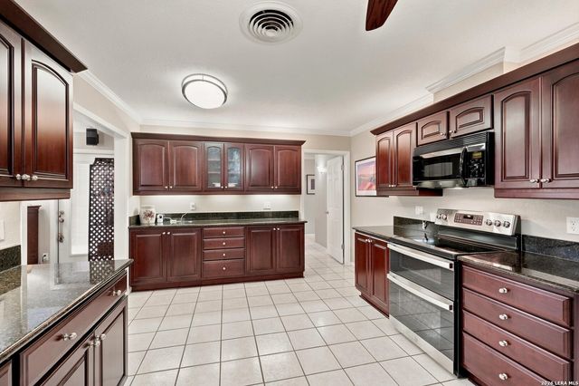 202 MESA ALTA ST, San Antonio, TX 78232
