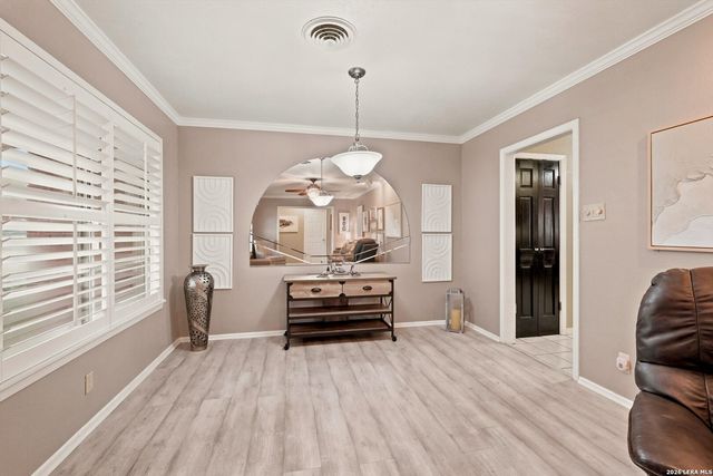 202 MESA ALTA ST, San Antonio, TX 78232