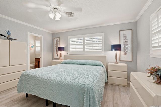 202 MESA ALTA ST, San Antonio, TX 78232