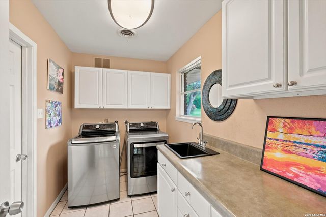 202 MESA ALTA ST, San Antonio, TX 78232