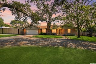 202 MESA ALTA ST, San Antonio, TX 78232