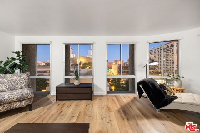 800 W 1st Street 905, Los Angeles, CA 90012