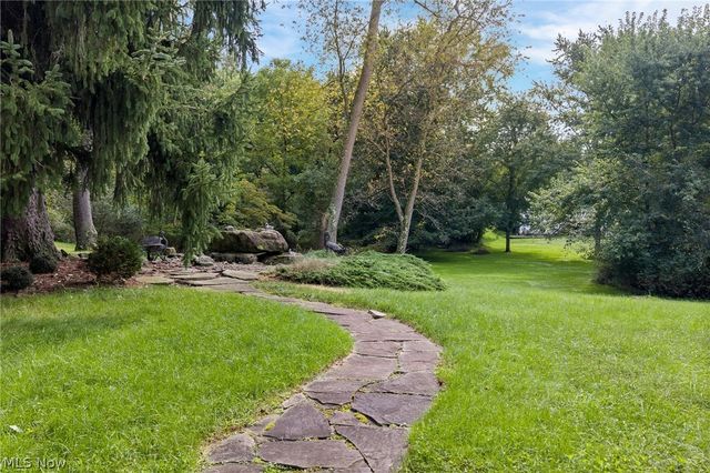 806 E Warner Road, Akron, OH 44319
