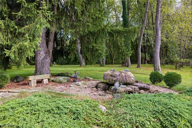 806 E Warner Road, Akron, OH 44319