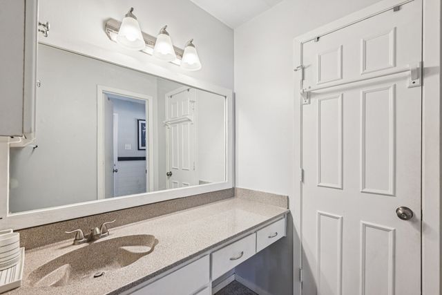 2609 Meadow Green, Bedford, TX 76021