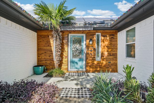 2609 Meadow Green, Bedford, TX 76021