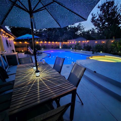 2609 Meadow Green, Bedford, TX 76021