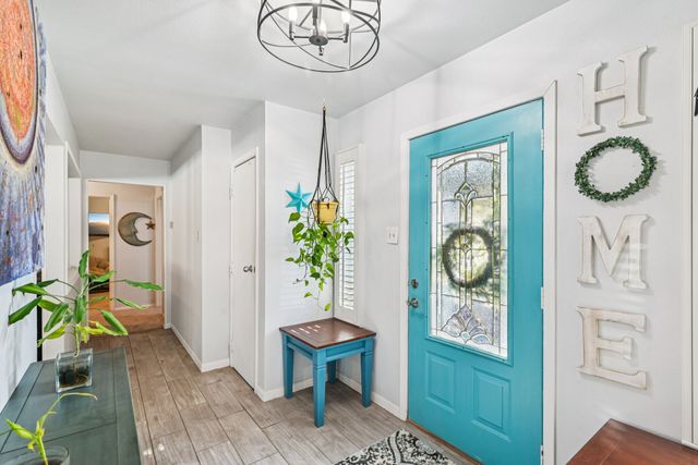 2609 Meadow Green, Bedford, TX 76021