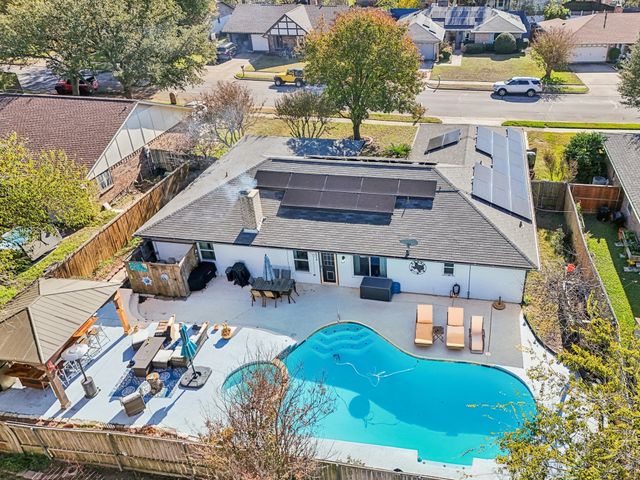 2609 Meadow Green, Bedford, TX 76021