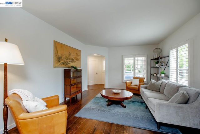 905 Del Mar Ave, Alameda, CA 94501