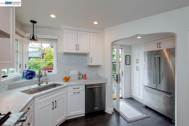 905 Del Mar Ave, Alameda, CA 94501