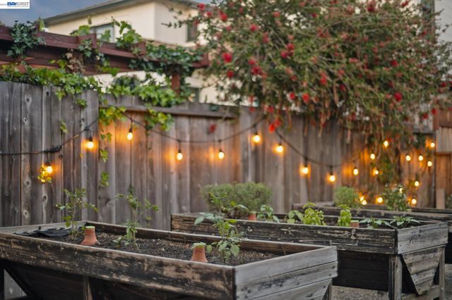 905 Del Mar Ave, Alameda, CA 94501