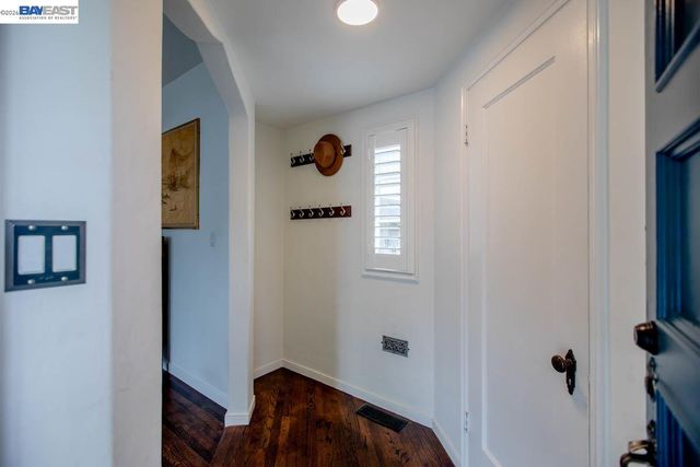 905 Del Mar Ave, Alameda, CA 94501