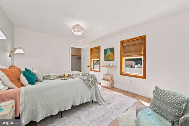 401 WOODLAND AVE, Cherry Hill, NJ 08002