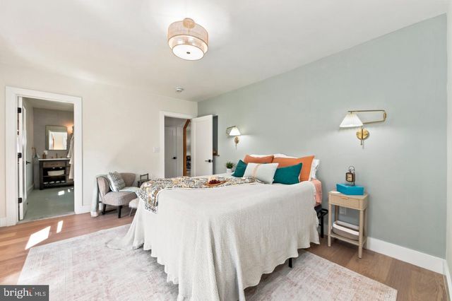 401 WOODLAND AVE, Cherry Hill, NJ 08002