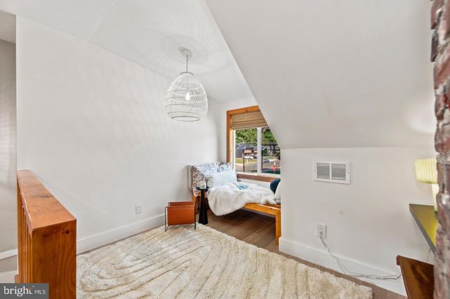 401 WOODLAND AVE, Cherry Hill, NJ 08002