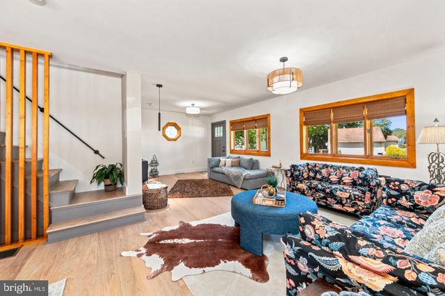401 WOODLAND AVE, Cherry Hill, NJ 08002