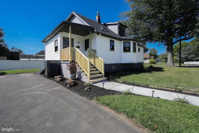 401 WOODLAND AVE, Cherry Hill, NJ 08002