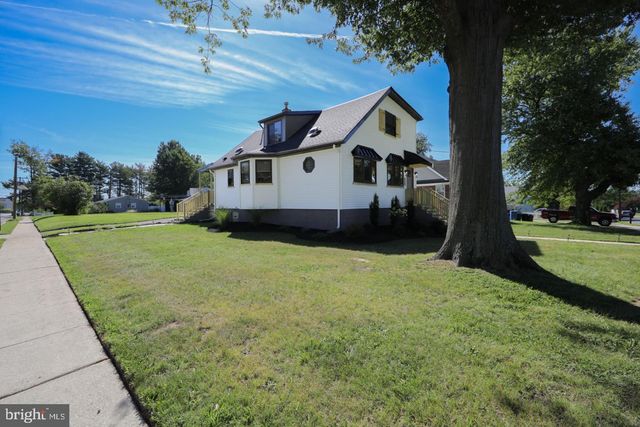 401 WOODLAND AVE, Cherry Hill, NJ 08002
